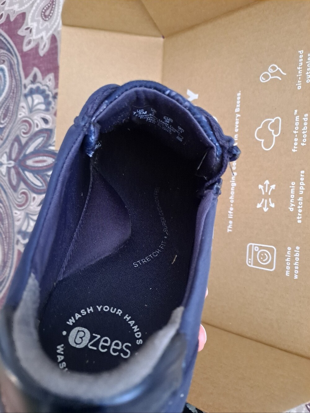 New BZees Women's, Tag Along Sneaker, Navy Floral Size  7 1/2 Medium - Picture 8 of 10